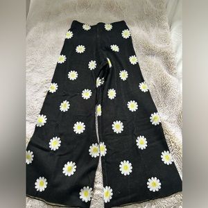 Saint Geraldine, Please don’t eat the Daisy knit pants, SMALL